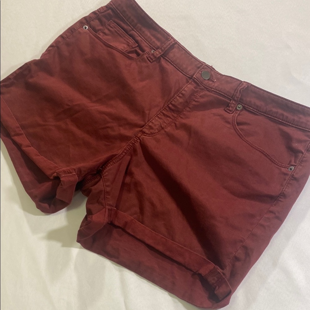 Universal Thread Red Jean Shorts with Casual Style and Mid-Length Fit  1…